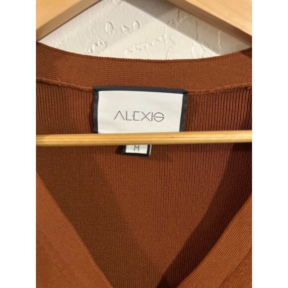 Y Alexis Burnt Orange V Neck Four Button Cropped Ribbed Petal Cardigan - Picture 6 of 11